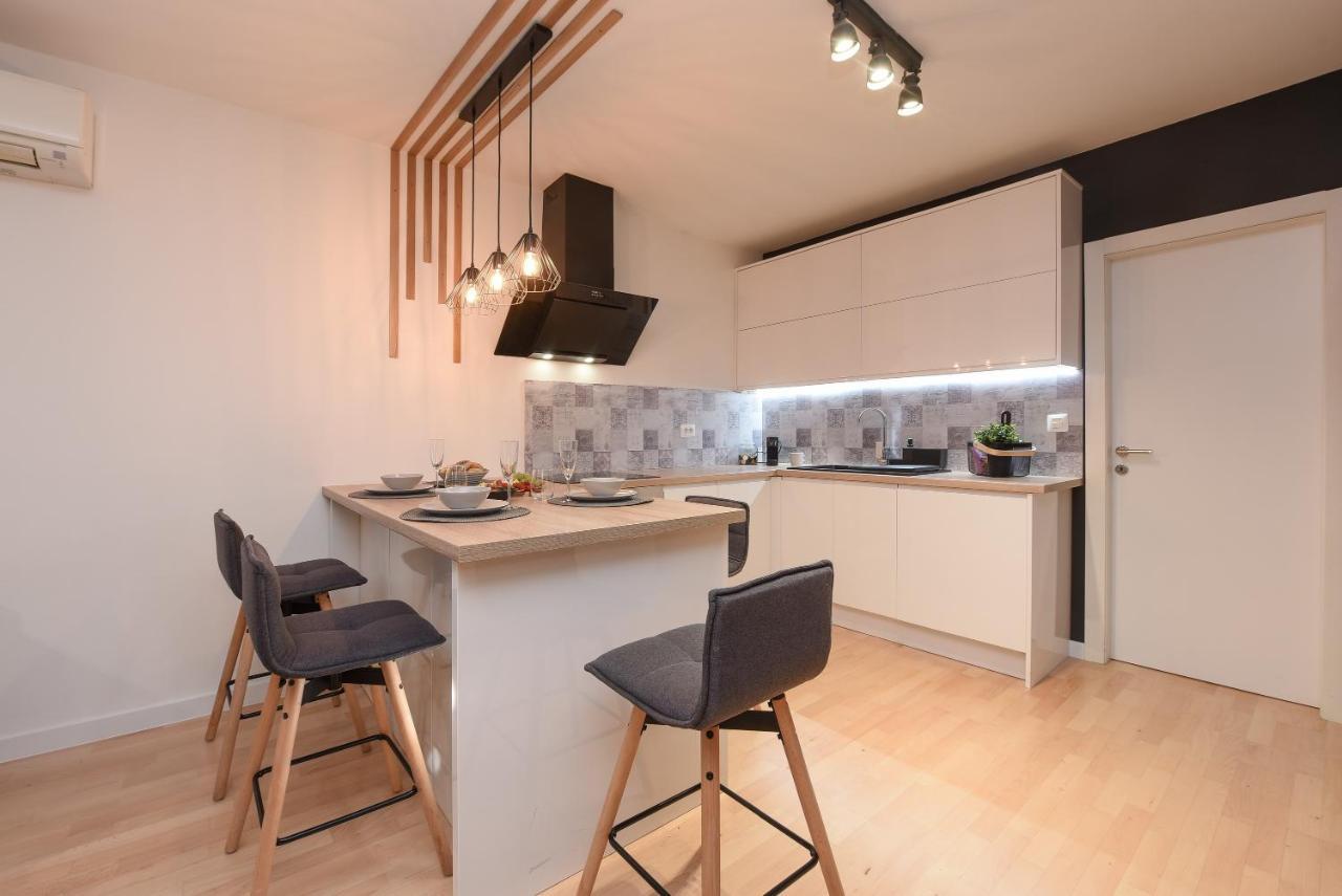 L&R Luxury Apartment- Free Parking Задар Екстериор снимка